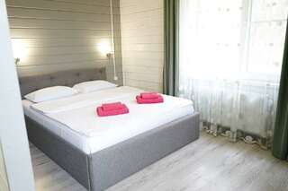 База отдыха Бобровый мыс Таруса Номер стандарт семейный с 2 двуспальными кроватями-4